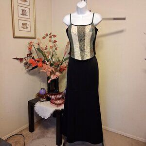 Preowned Holt Renfrew 2 Piece Luxury Well Tailored Lined Camisole & Lined Skirt